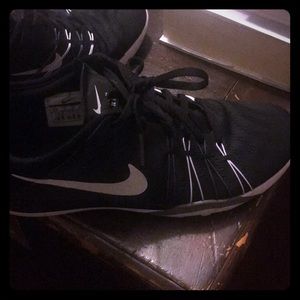 Nike tennis shoes